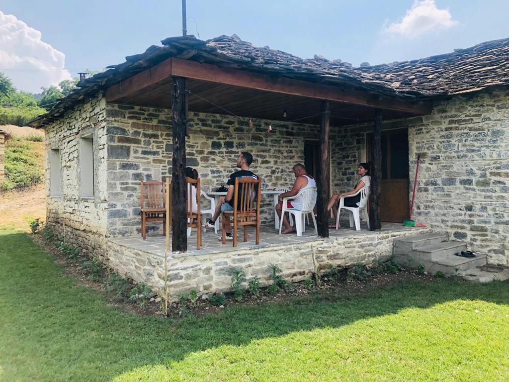 Qafe Dardhe Guest House Qafe Dardha - Tomorr National Park מראה חיצוני תמונה