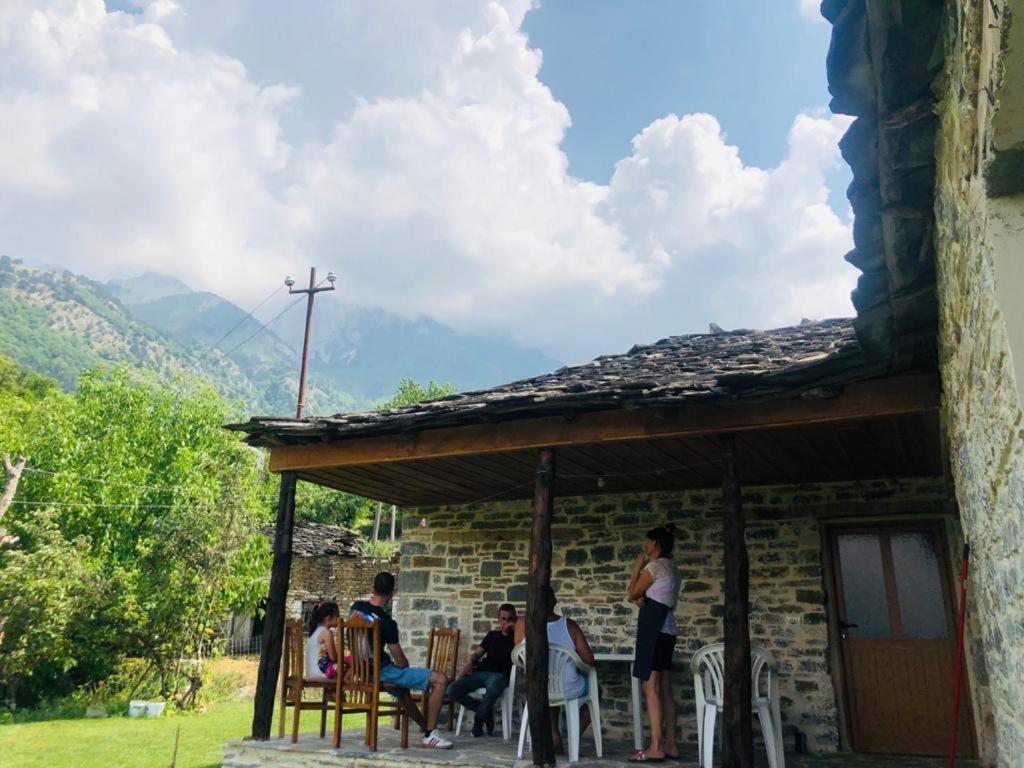 Qafe Dardhe Guest House Qafe Dardha - Tomorr National Park מראה חיצוני תמונה
