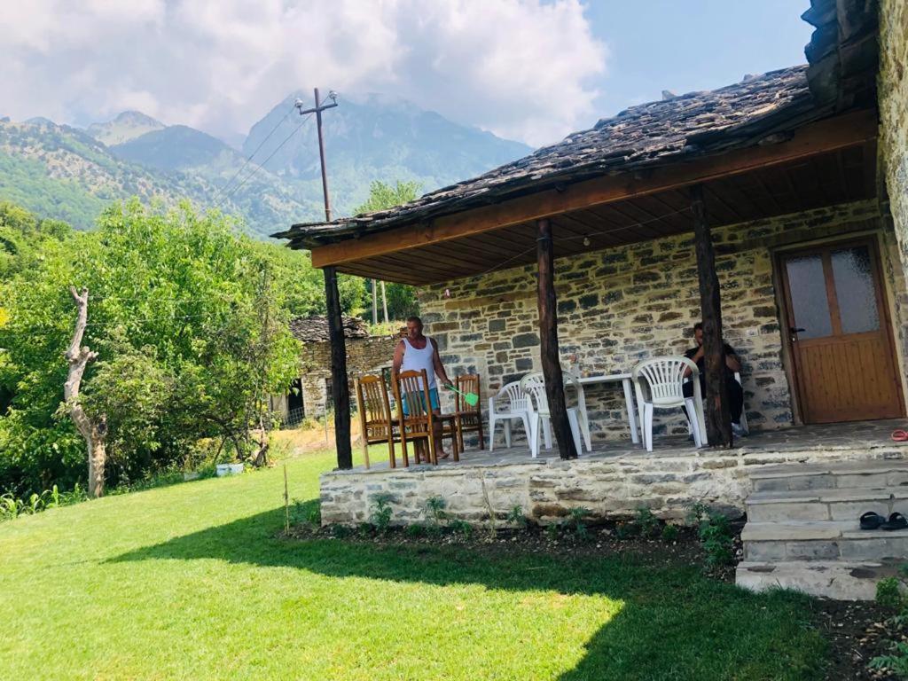 Qafe Dardhe Guest House Qafe Dardha - Tomorr National Park מראה חיצוני תמונה
